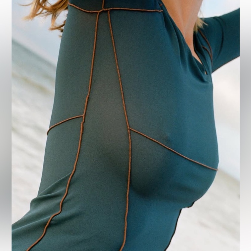 Lorod seamed mesh top